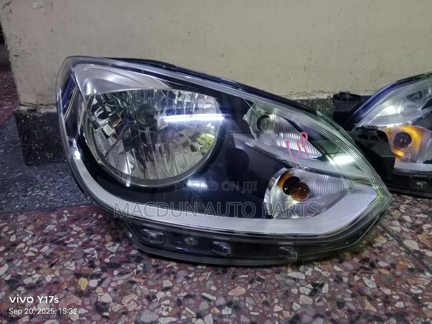 Volkswagen Up Headlight (Each) - main view