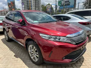 Toyota Harrier 2.0 2019 Red