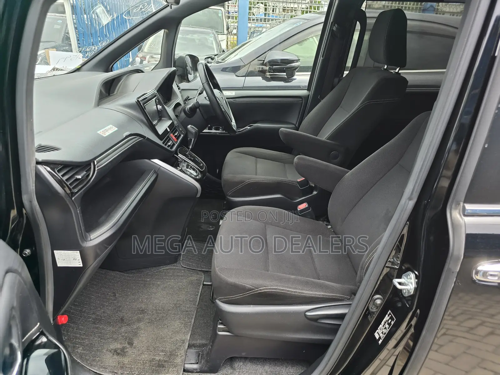 Toyota Esquire 2018 Black