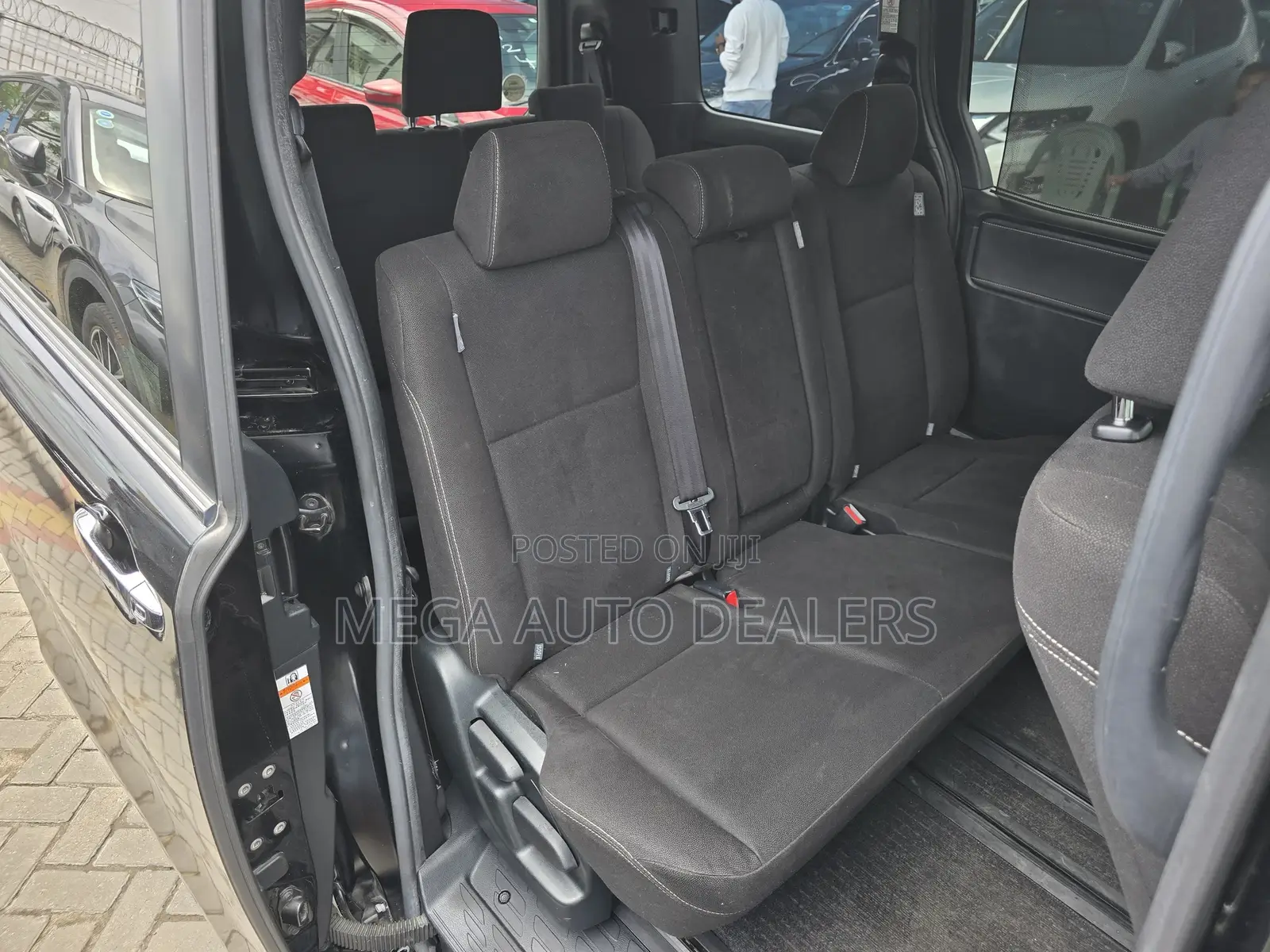 Toyota Esquire 2018 Black