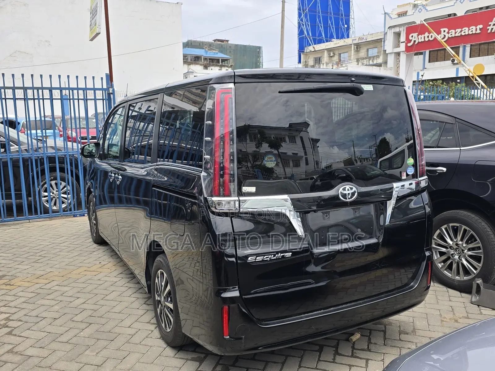Toyota Esquire 2018 Black