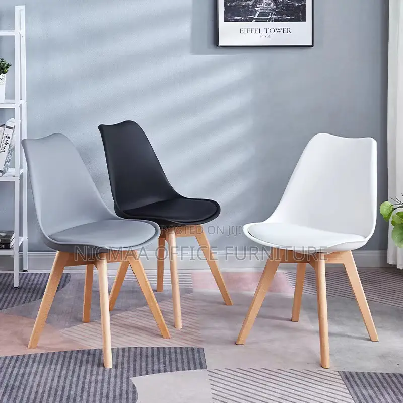 Minimalist Comfort for Modern Spaces Eames Seat