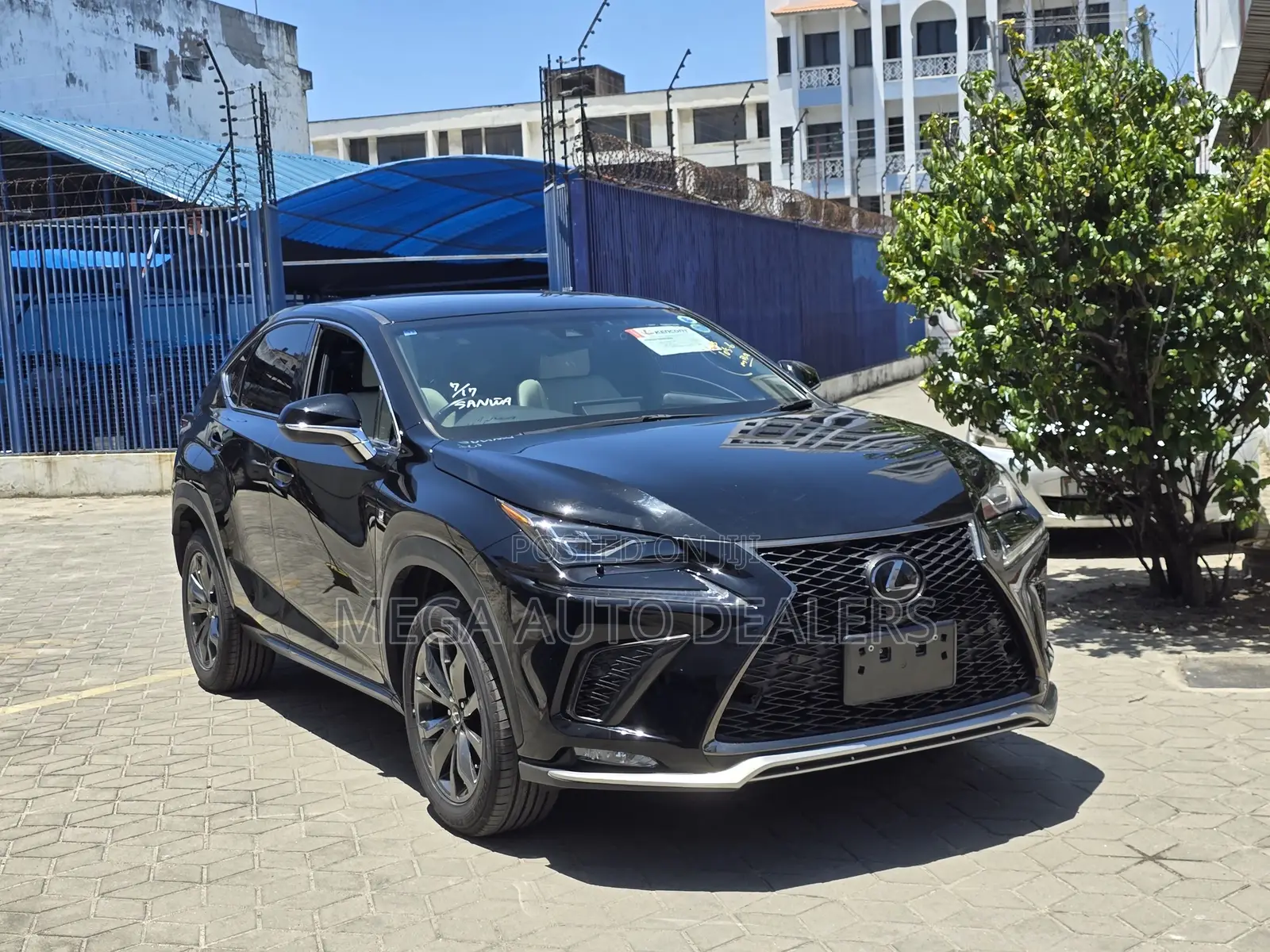 Lexus NX 300 FWD 2018 Black