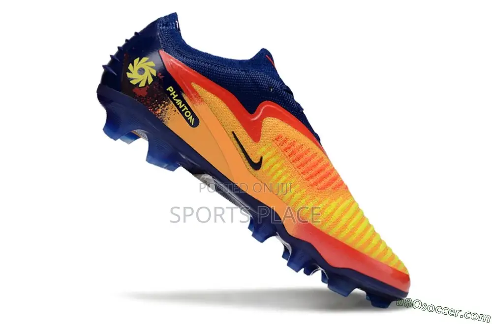 The Nike Phantom Elite 6 Football Soccer Boots