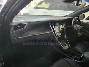 Toyota Harrier 2018 Black