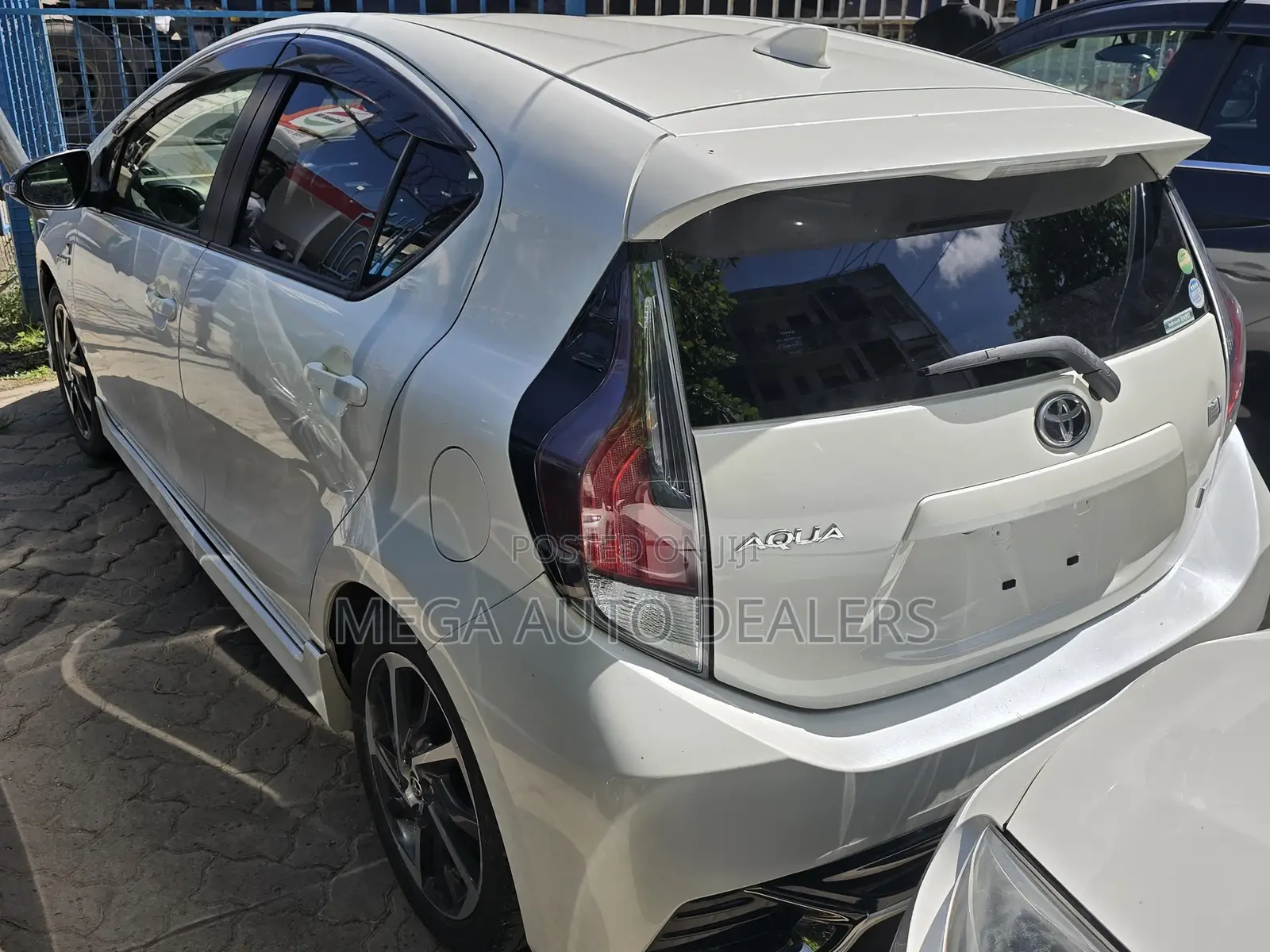 Toyota Aqua 2018 White