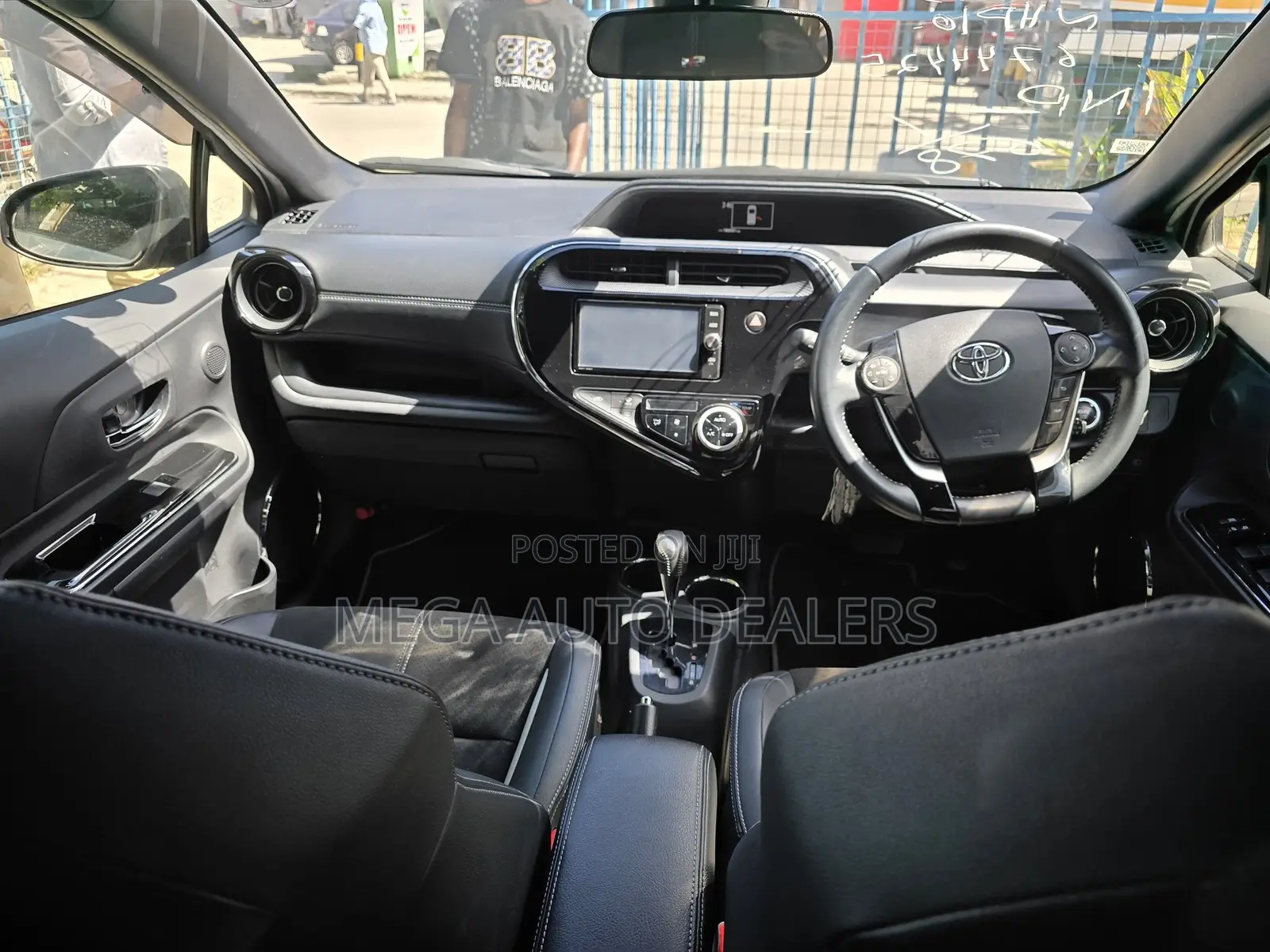 Toyota Aqua 2018 White