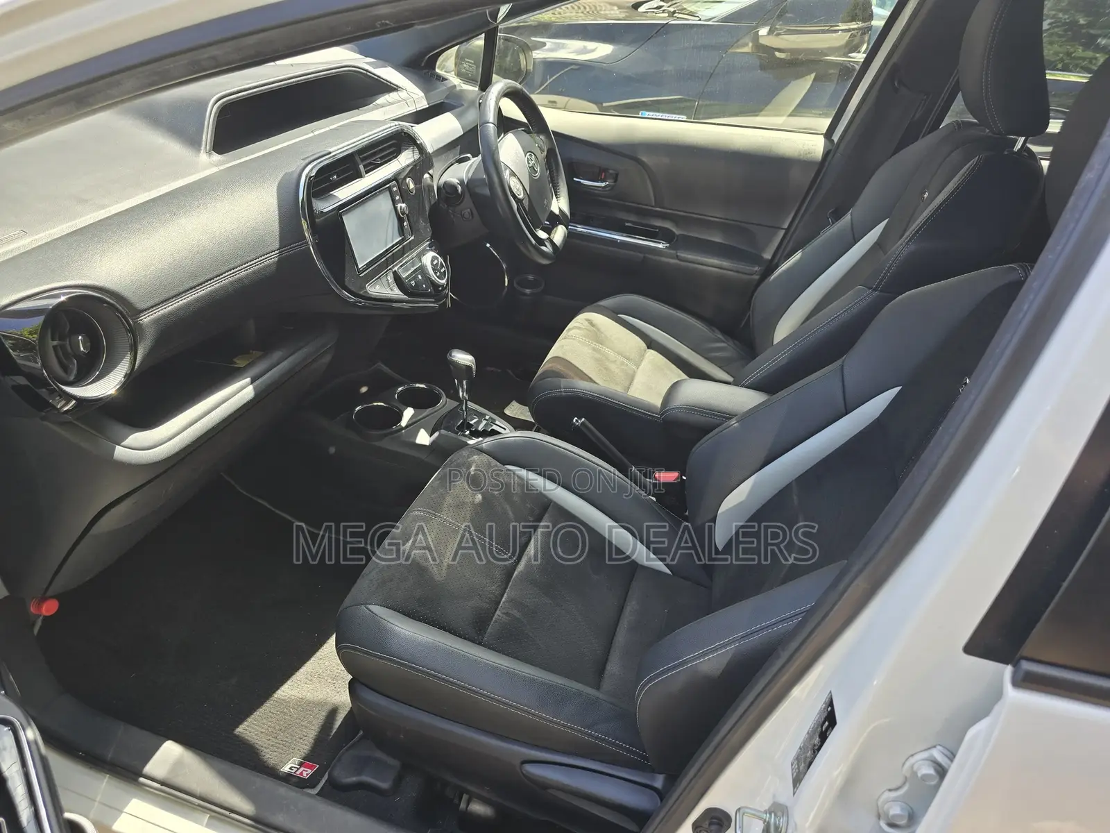 Toyota Aqua 2018 White