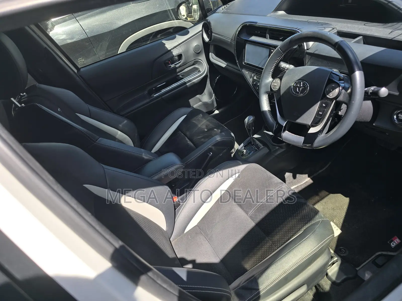 Toyota Aqua 2018 White