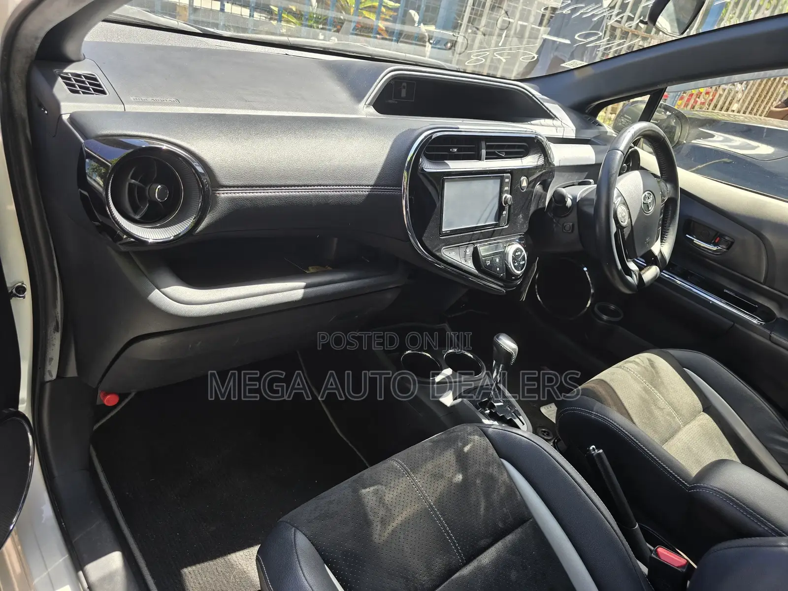 Toyota Aqua 2018 White