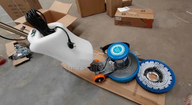 Italy Floor Scrubber and Carpet Cleaning Machine - main view