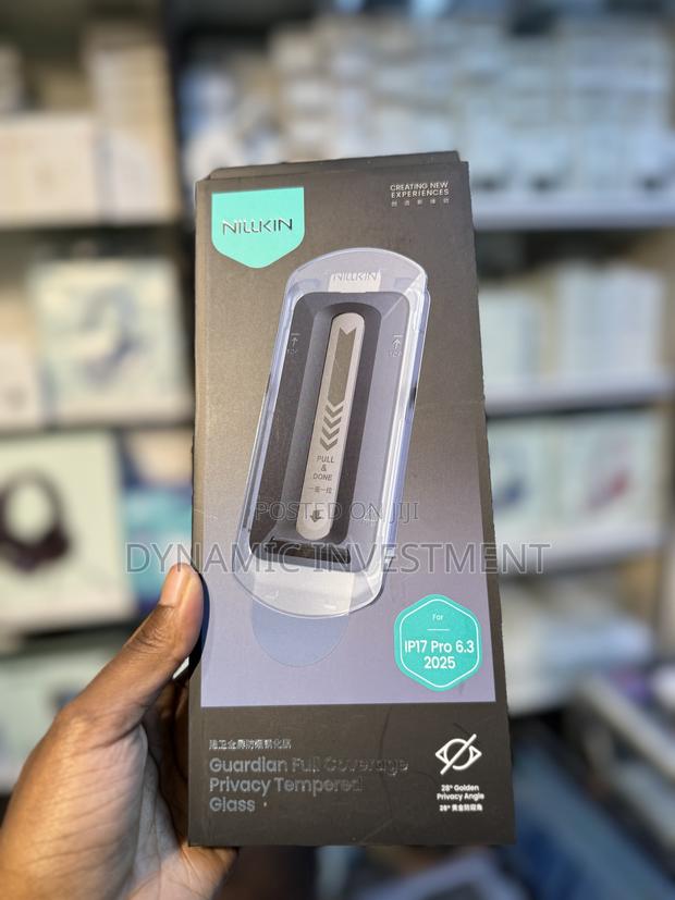 Apple iPhone 17 Pro 6.3 Privacy Tempered Glass Screen Protector - thumbnail 3