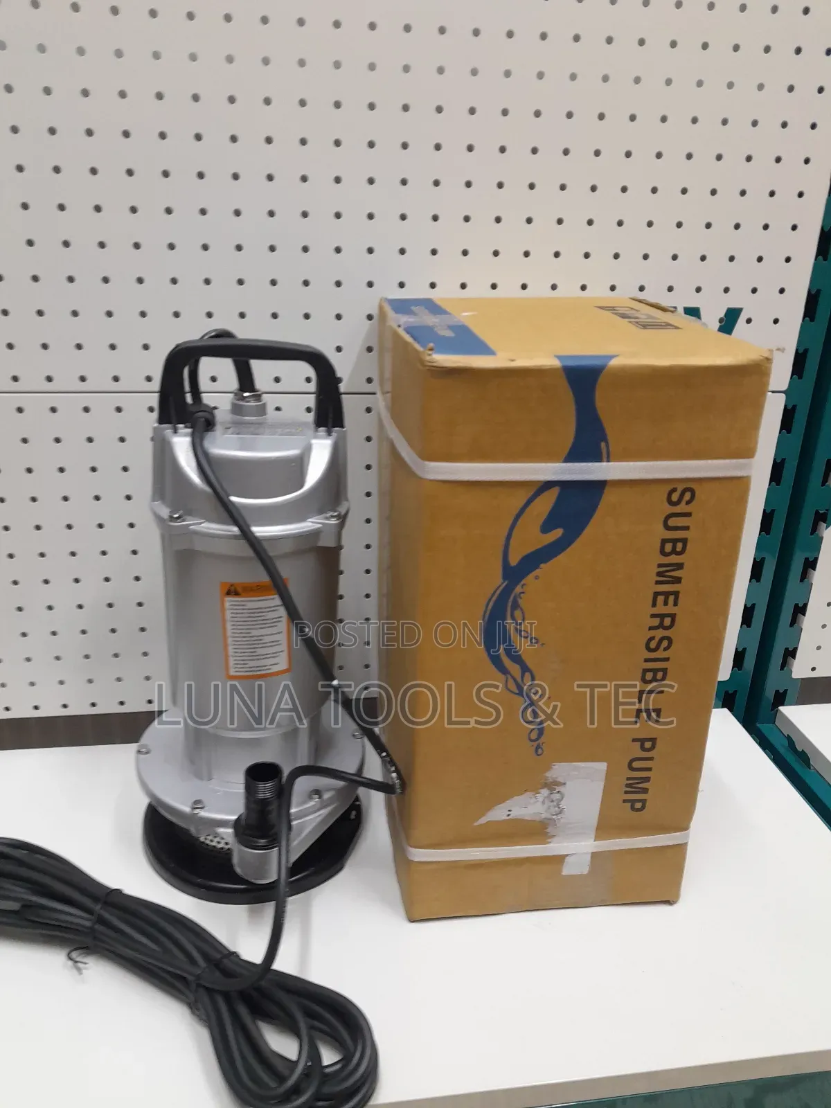 1hp Aquamax Submersible Water Pump Machine