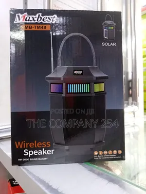 Portable Bluetooth Lifters Robot Loud Speakers Chargible With Panels