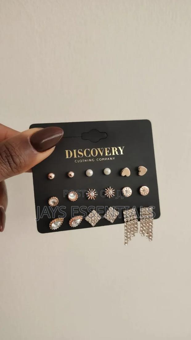 Bold and Minimalist Sets of Earrings