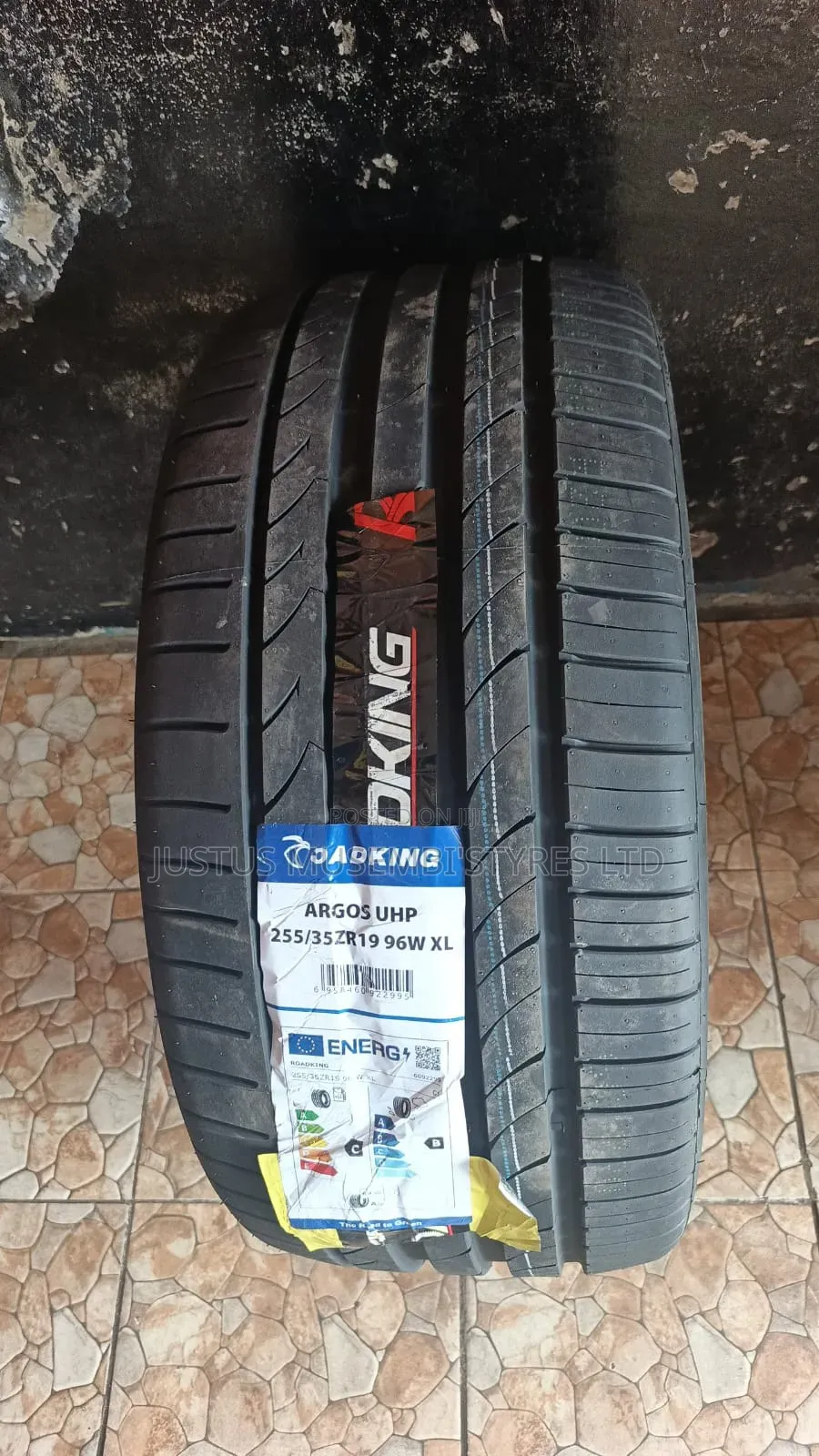 255/35zr19 Roadking Tyres