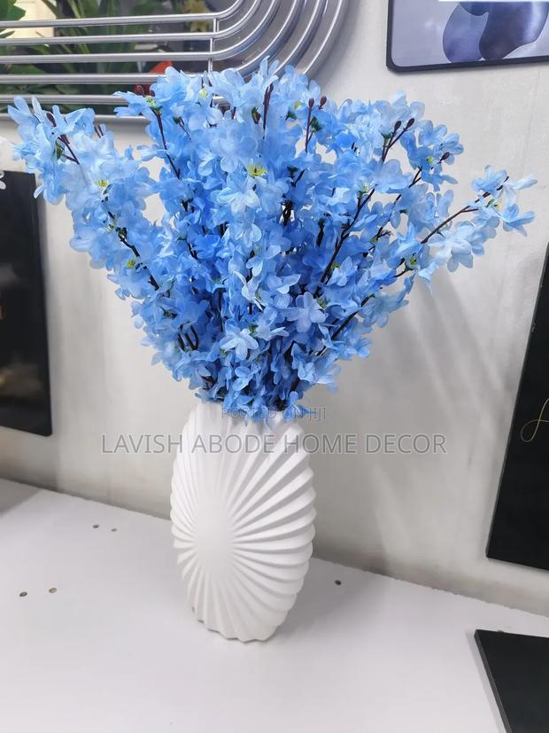 White Unbreakable Nordic Flower Vase and Flowers