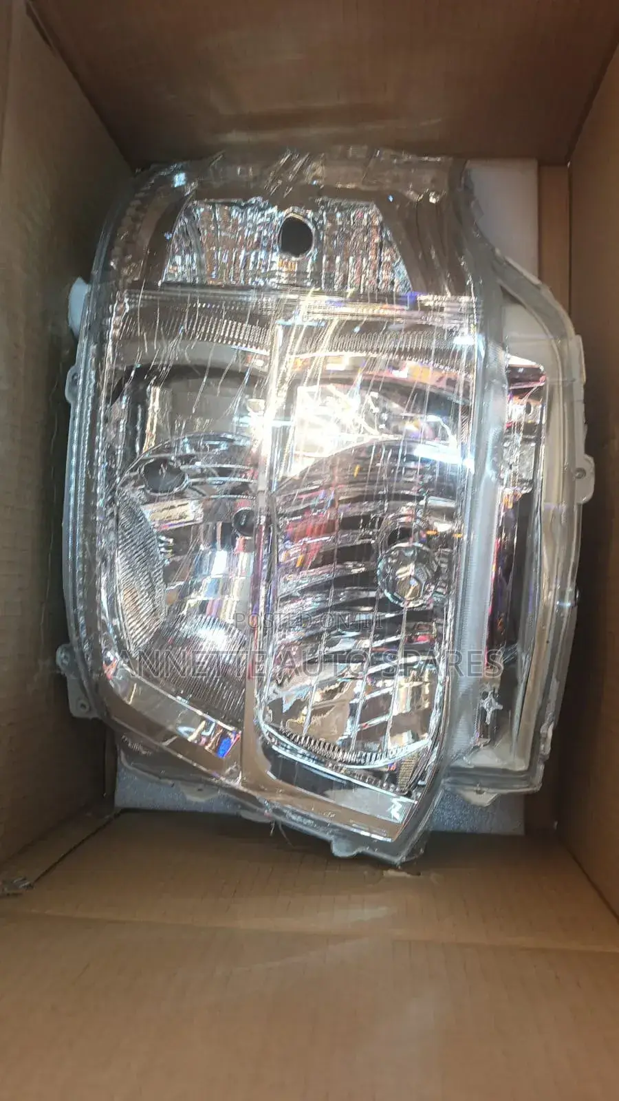 Toyota Hiace 7l Headlight 2012