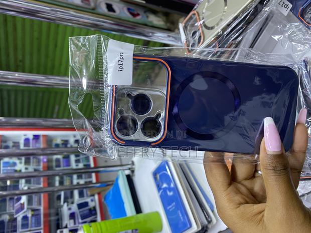 Torras iPhone 17 Pro Magsafe Case With Lense Protector and Stand - main view