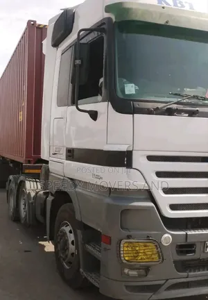 Trailers for All Kinds of Goods and Logistics Are Available