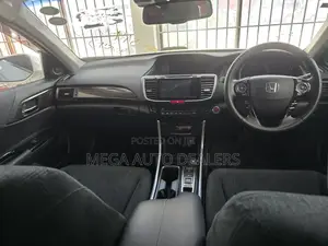Honda Accord 2018 White