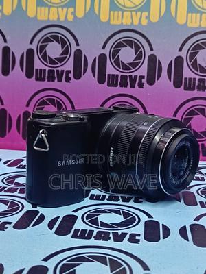Samsung Nx2000 Mirrorless Camera With Wifi - main view