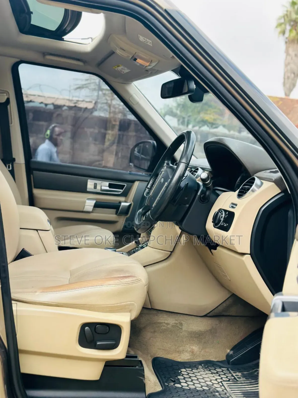 Land Rover Discovery 2015 Gold