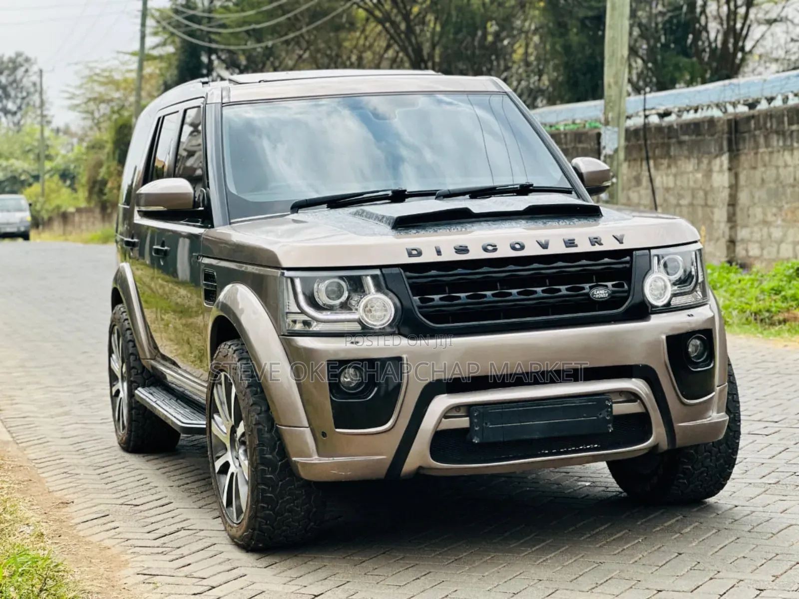 Land Rover Discovery 2015 Gold