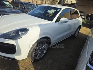 Porsche Cayenne 2019 White