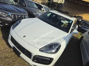 Porsche Cayenne 2019 White