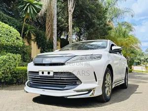 Toyota Harrier 2.0 2018 Pearl