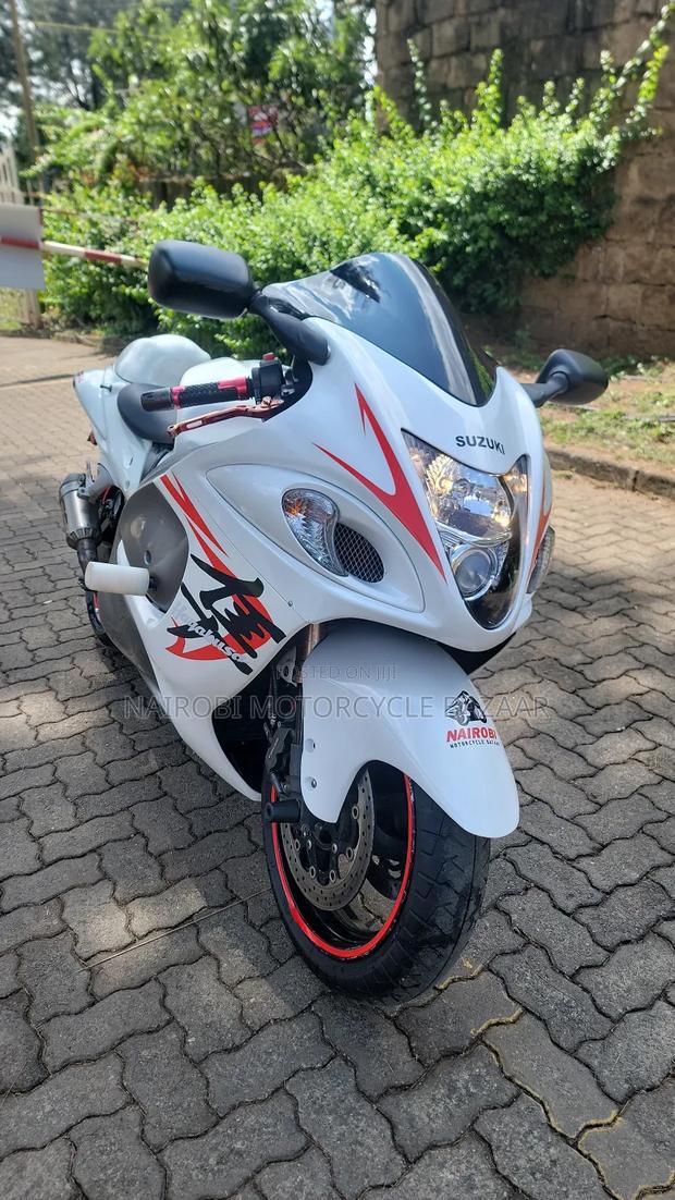 Suzuki Hayabusa 2011 White - thumbnail 2