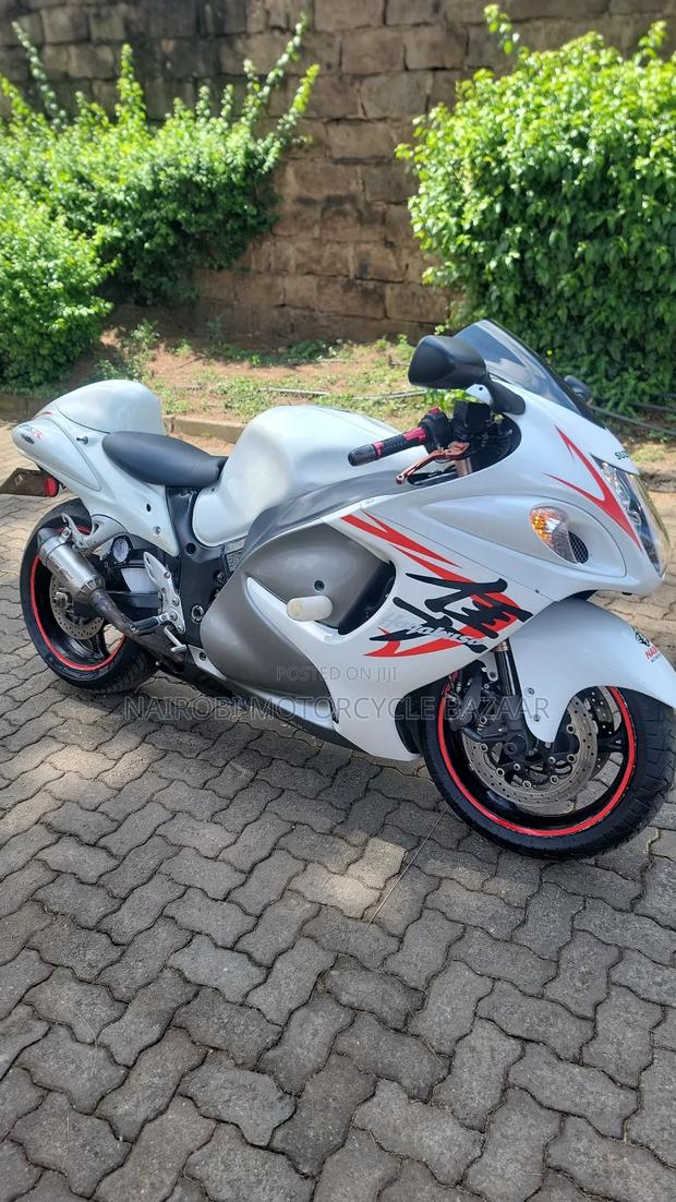 Suzuki Hayabusa 2011 White - thumbnail 3