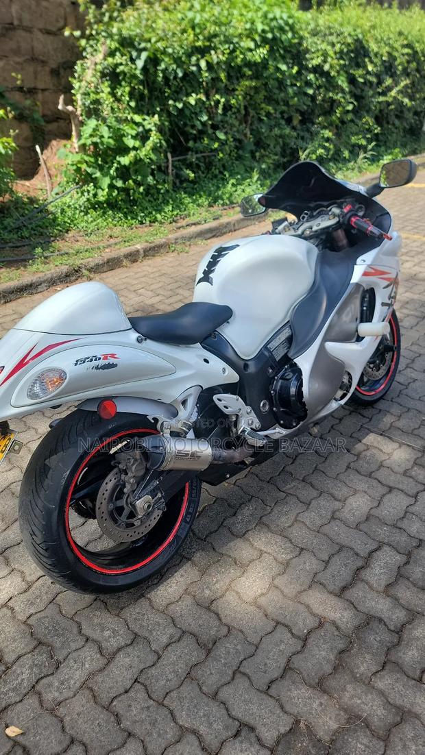 Suzuki Hayabusa 2011 White - thumbnail 4