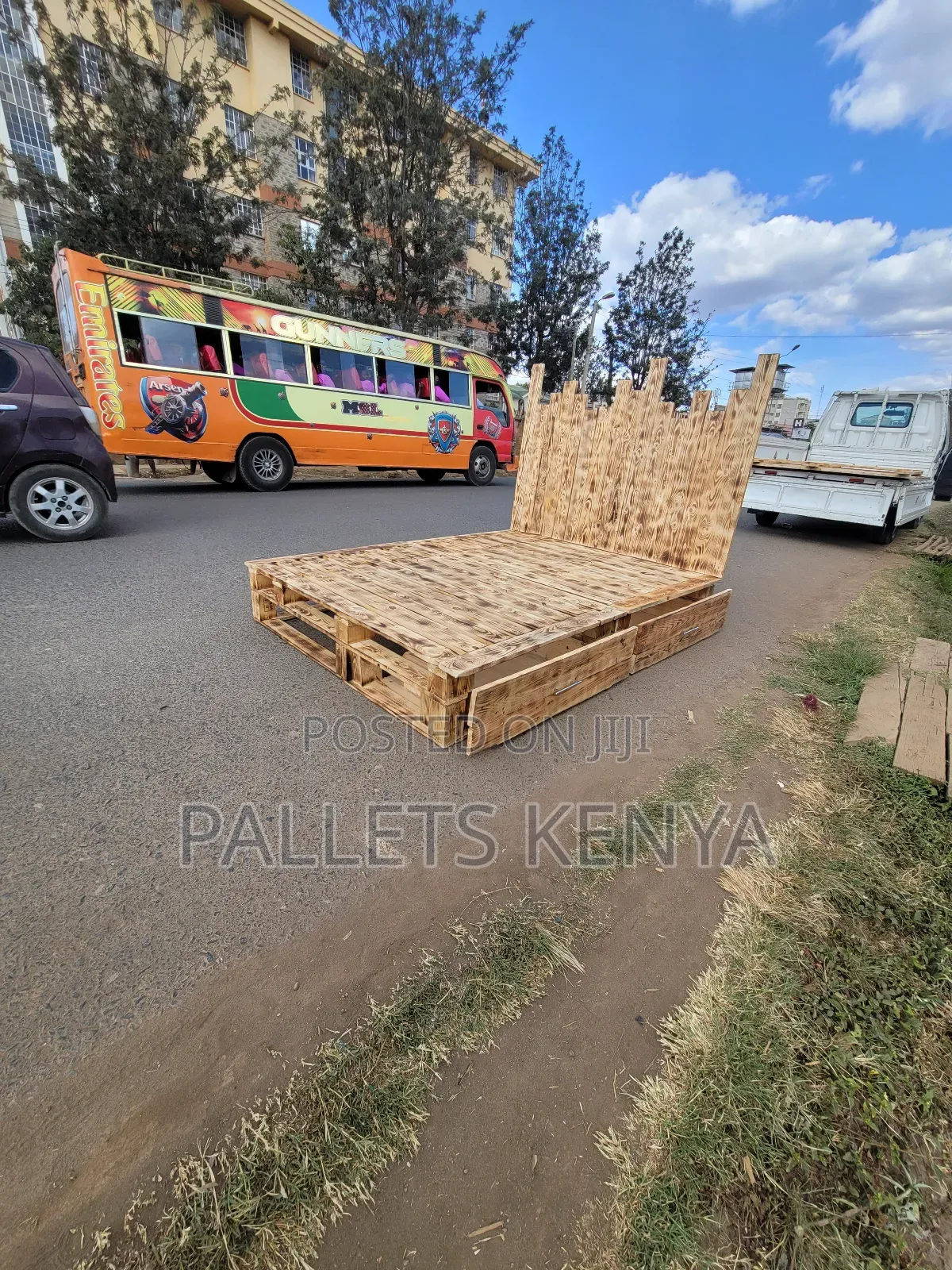 Wooden Pallet Bed 5x6 With Storage