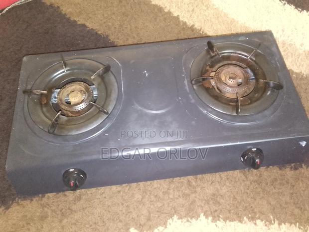 Double Burner Gas Cooker.