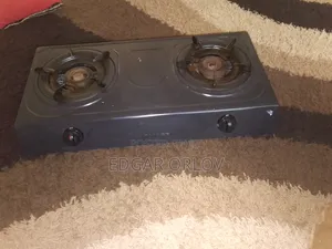 Double Burner Gas Cooker.