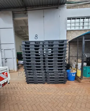 Heavy-duty Plastic Pallets