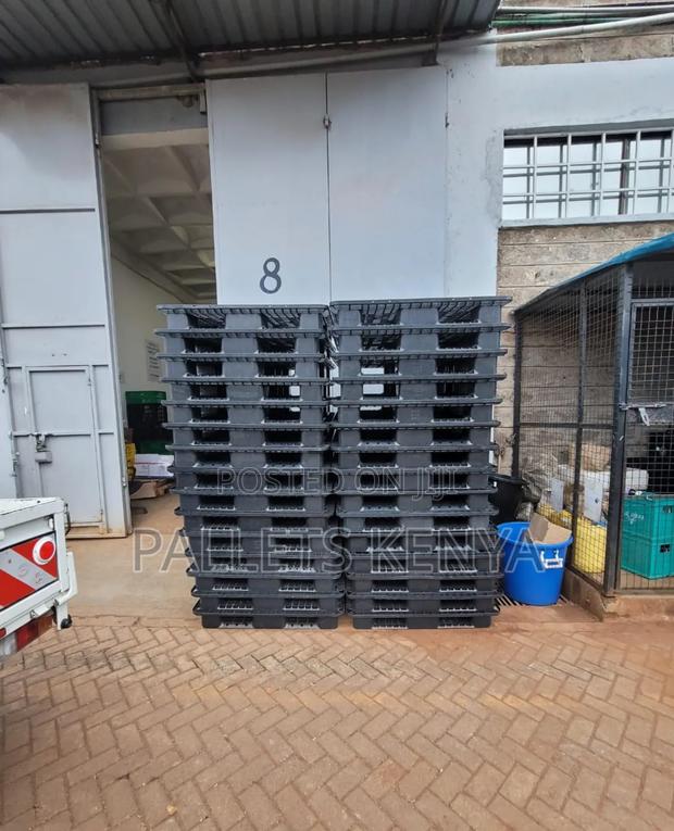 Heavy-duty Plastic Pallets