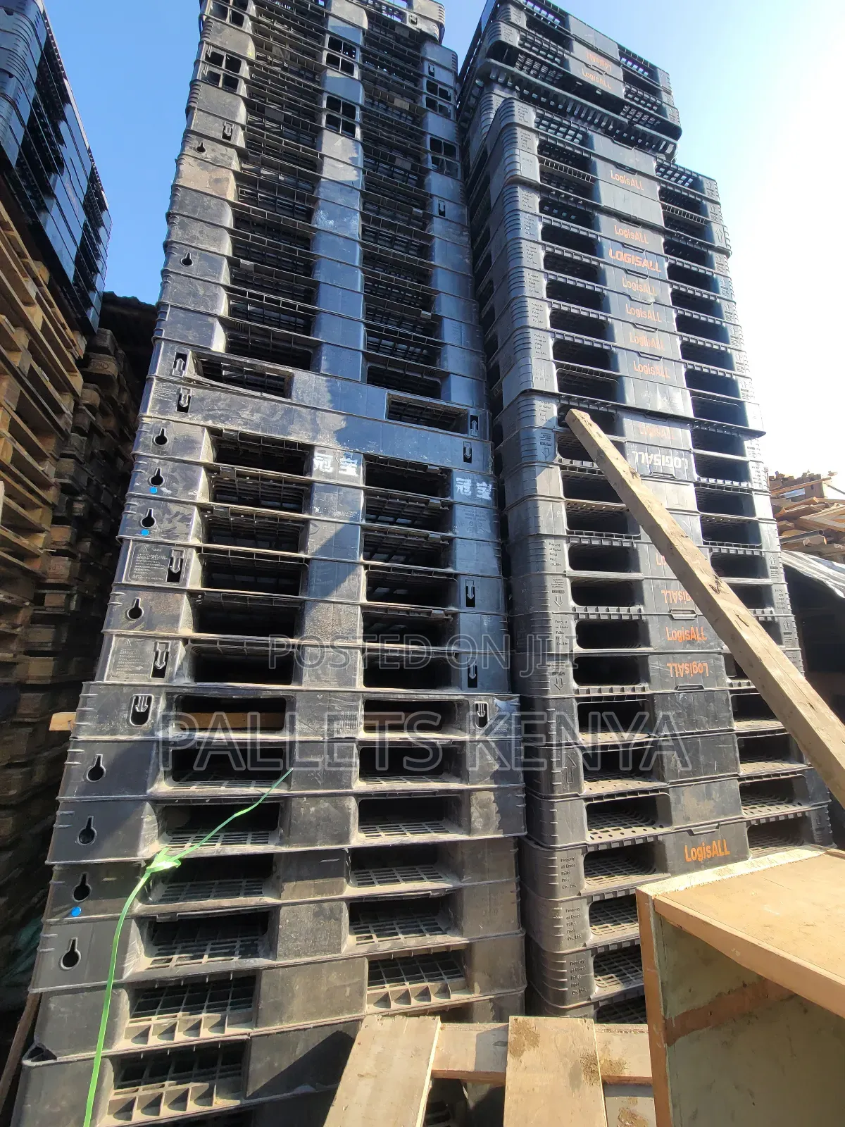 Plastic Pallets-Second Hand Heavy Duty Pallets