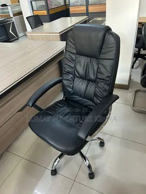 Classic Midback Executive Chair – Professional Seating