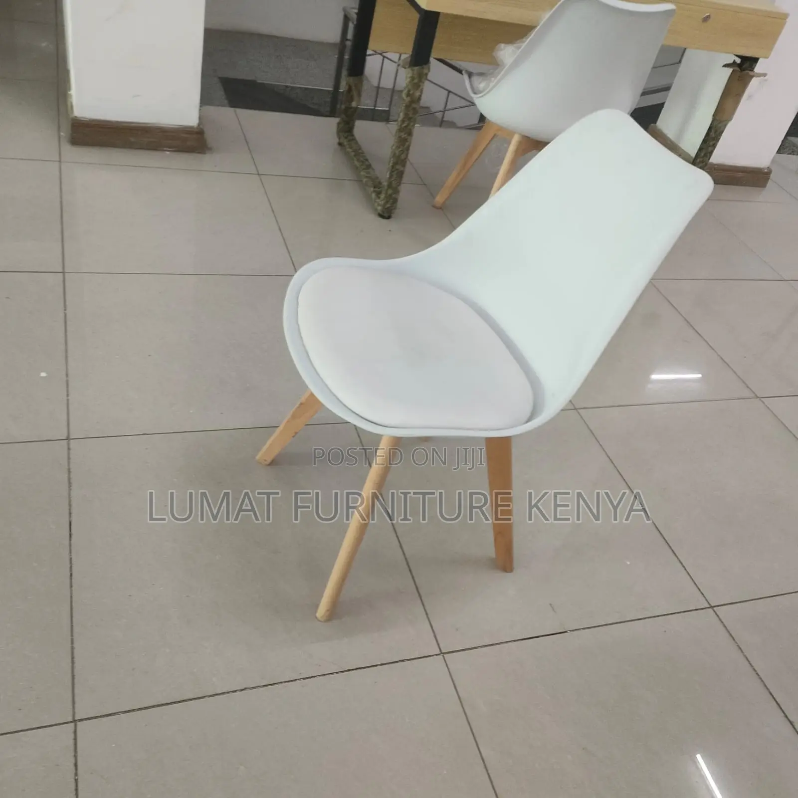 Contemporary White Eames Chair – Office, Lounge Home