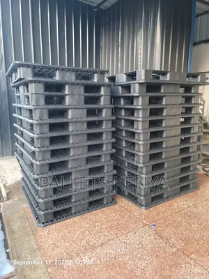 Black Hpde Plastic Pallets