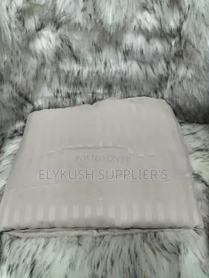 Extra King Size Strippedcotton Bedsheet*
 Size: *7*8 (250*270cm)*
