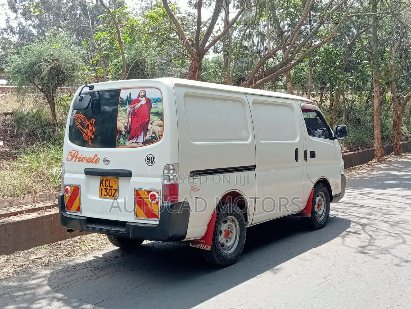 Nissan Caravan (Urvan) 2010 White