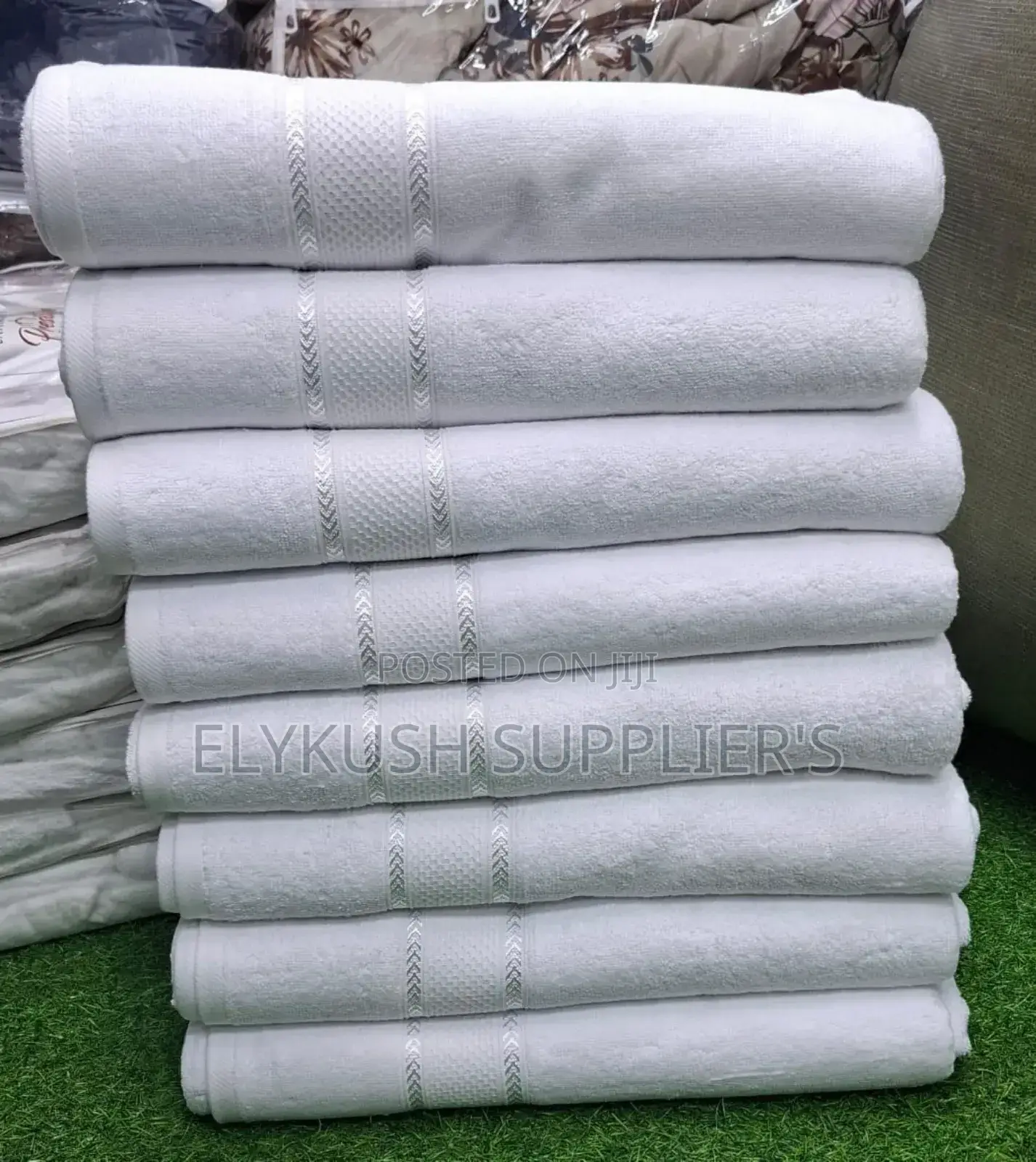 * High Quality Large White Towels *
~Size: *90*165cm (Large