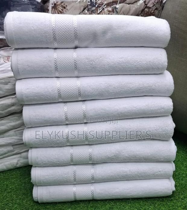 * High Quality Large White Towels *
~Size: *90*165cm (Large