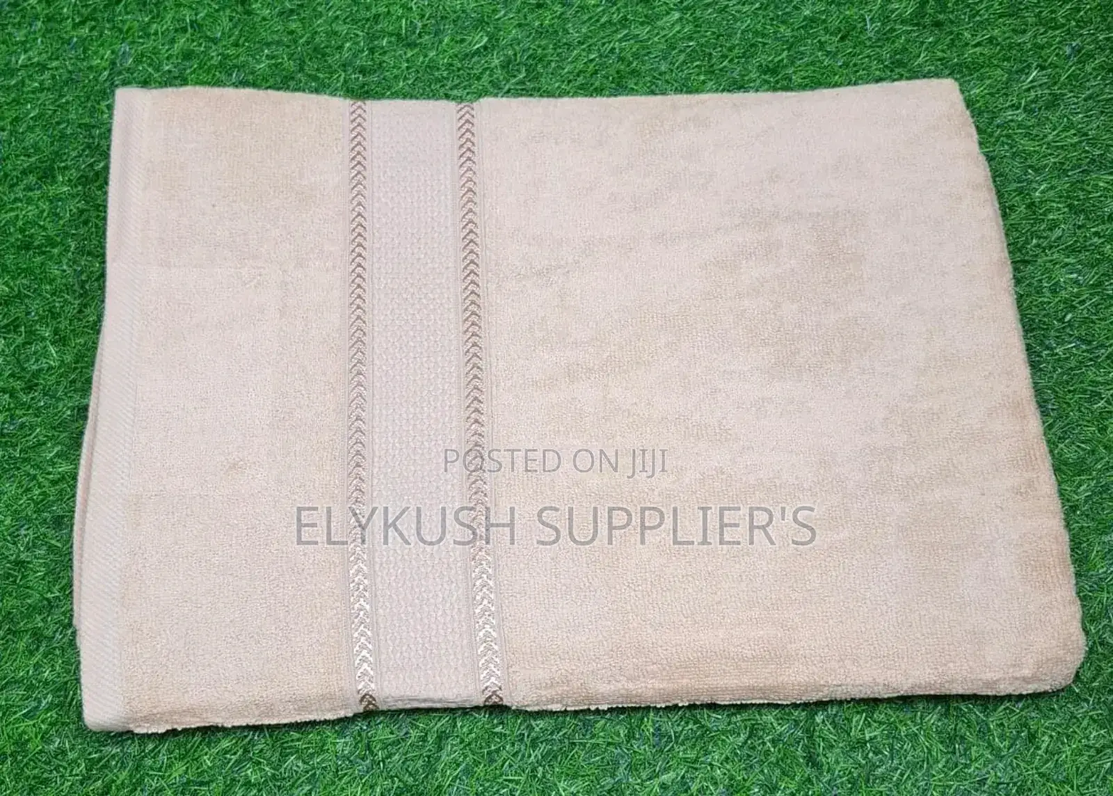 *High Quality Large Coloured Towels 
~Size: 90*165cm (Large)