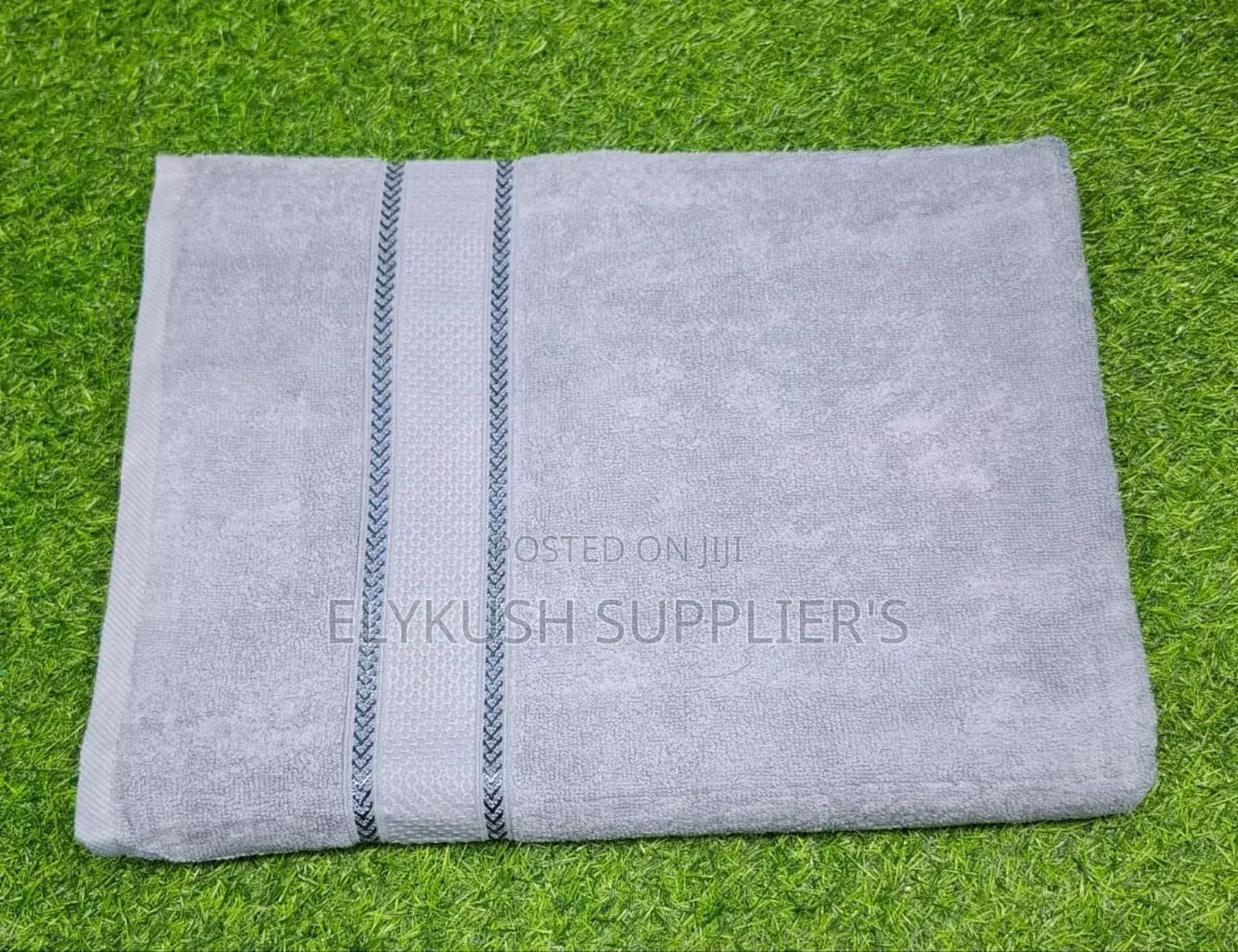 *High Quality Large Coloured Towels 
~Size: 90*165cm (Large)