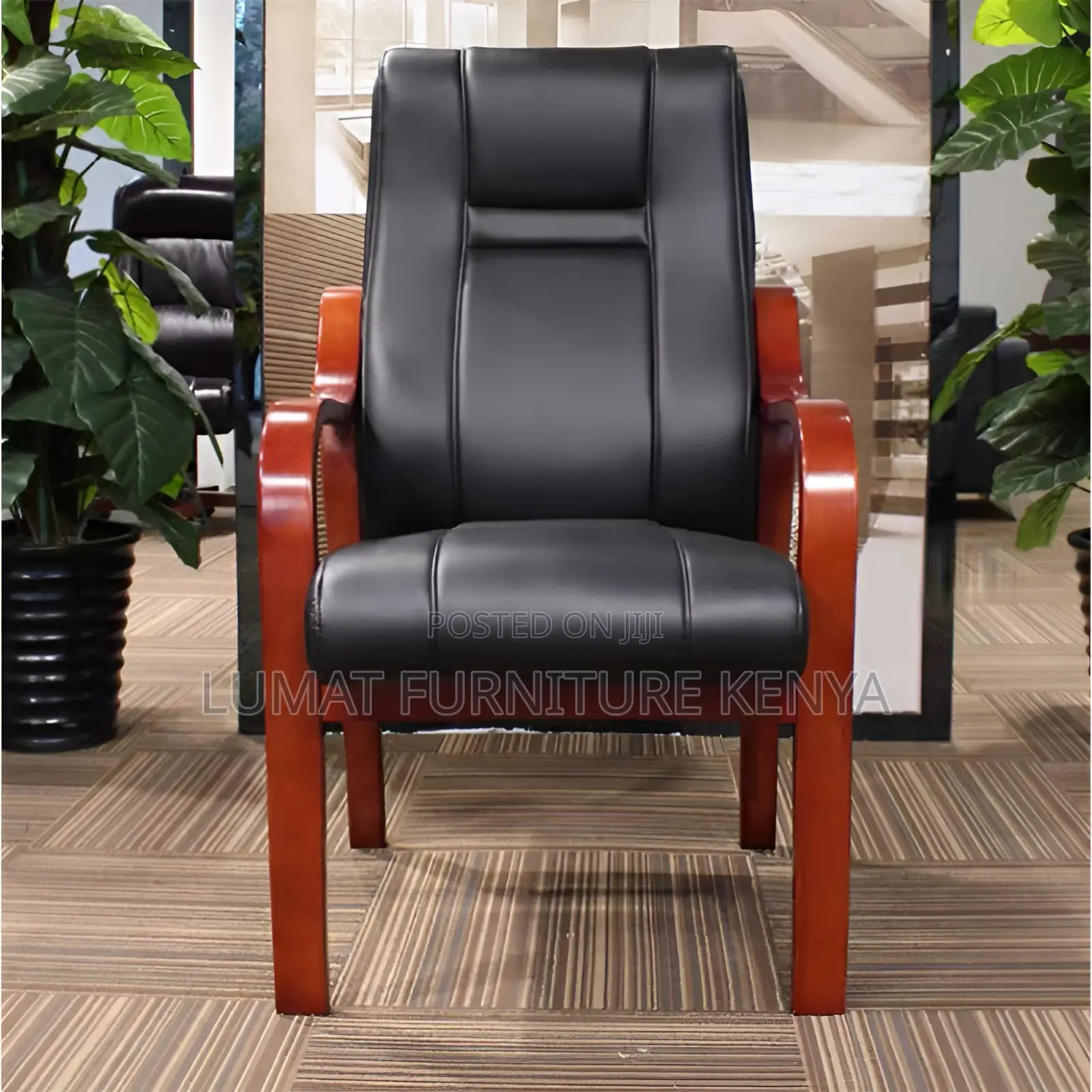 Wooden Frame Visitors Seat With Mahogany Finish